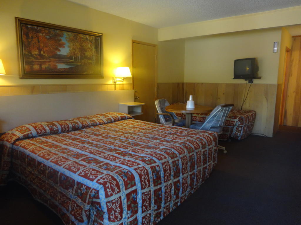Boulder Lodge June Lake Bilik gambar